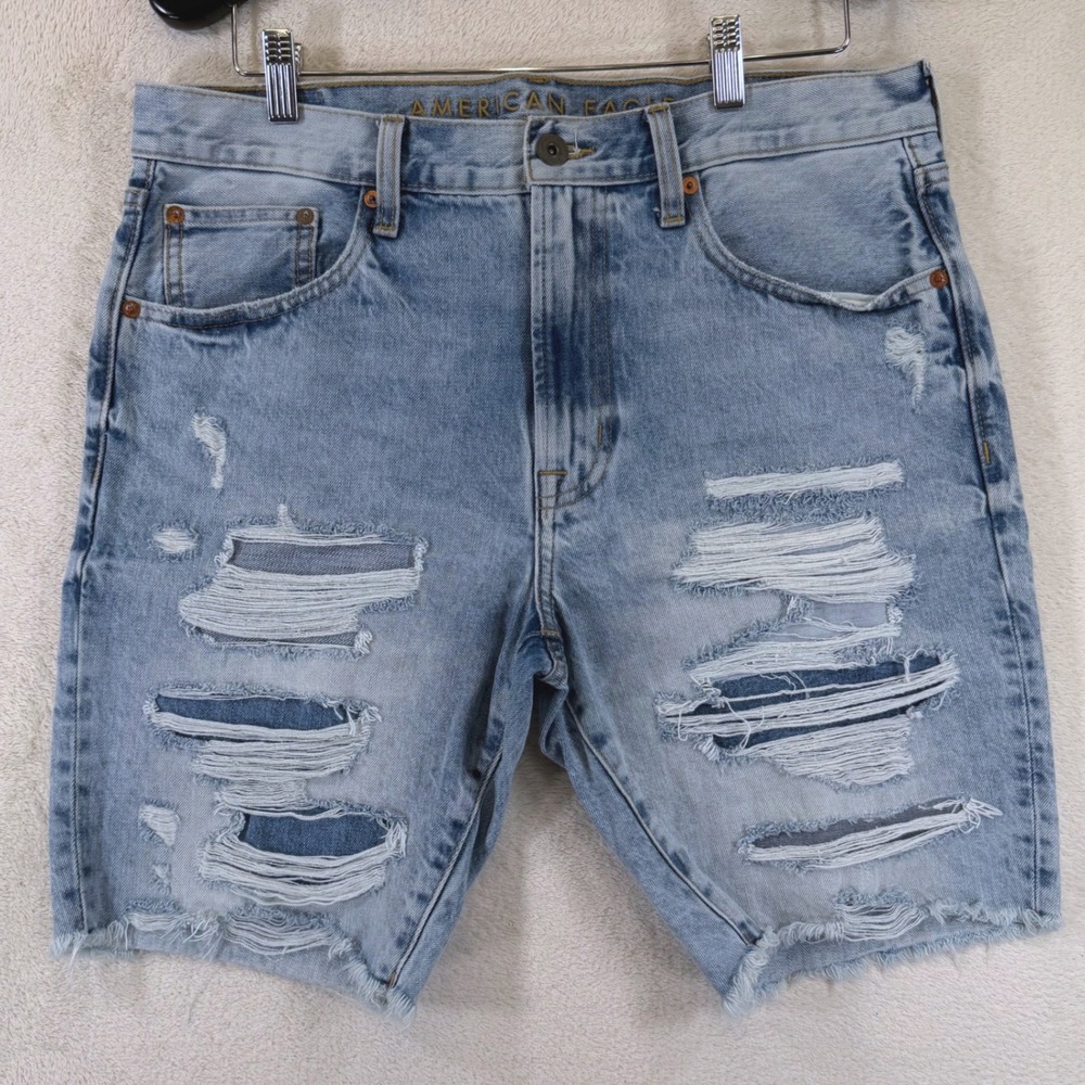 American Eagle Mens Distressed Denim Shorts Light Wash Ripped Frayed Hem 34